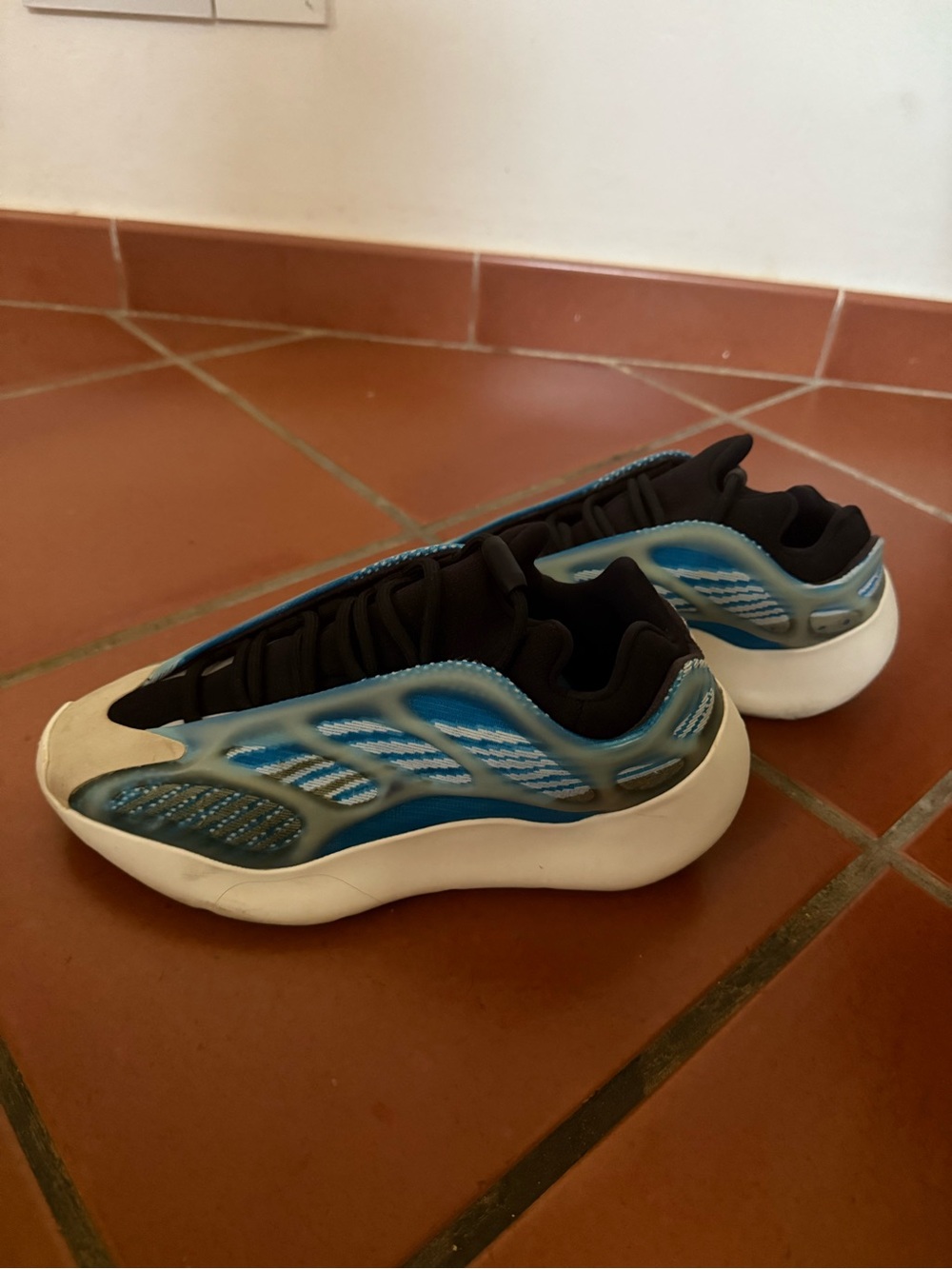 Quantum Yeezy Men's Blue and Black Foam Runner Style Sneakers
